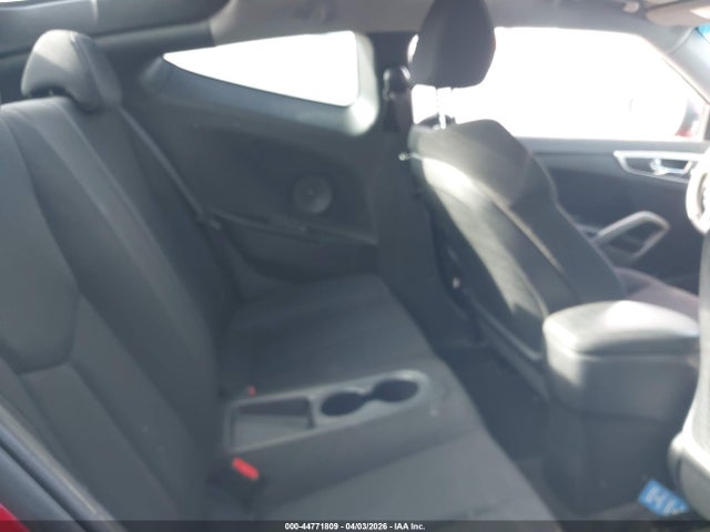 HYUNDAI VELOSTER - 8