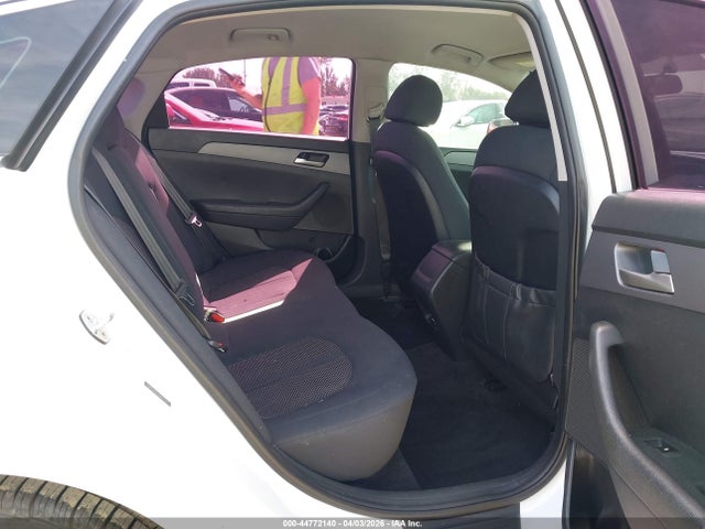 HYUNDAI SONATA SE - 8