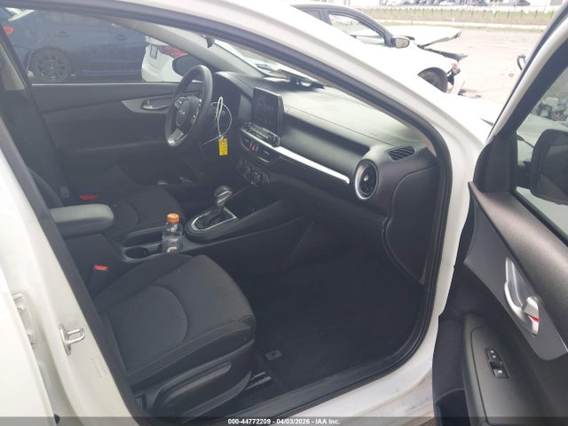 2024 KIA FORTE LXS thumbnail 5