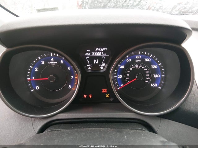 HYUNDAI ELANTRA GLS - 7