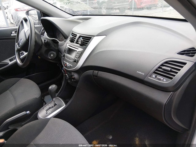 HYUNDAI ACCENT GS - 5