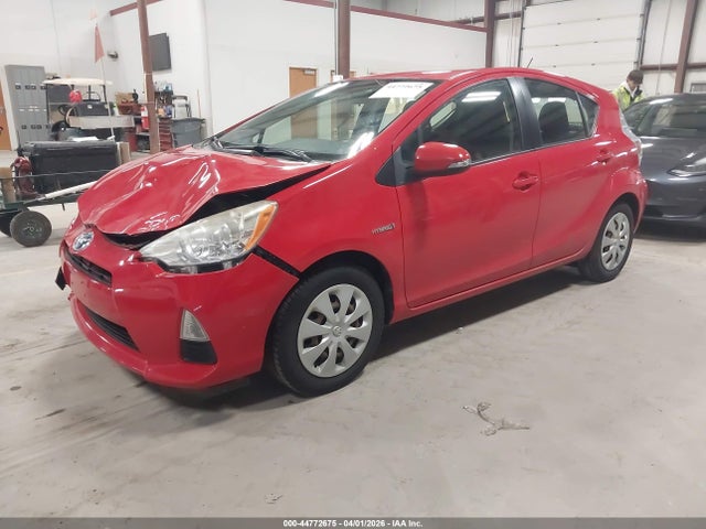 TOYOTA PRIUS C - 2