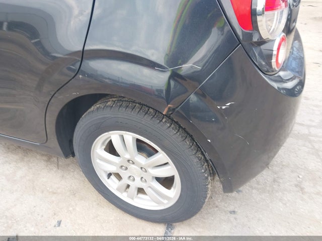 CHEVROLET SONIC LT AUTO - 6