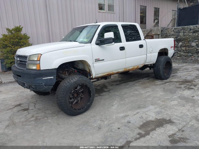 CHEVROLET SILVERADO 2500HD LT - 2