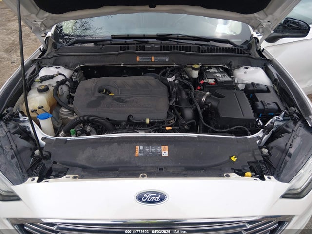 FORD FUSION SE - 10