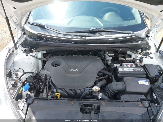 HYUNDAI VELOSTER - 10