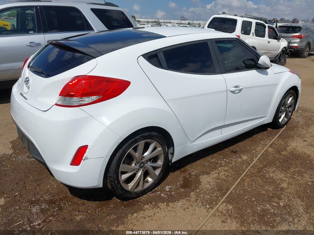 HYUNDAI VELOSTER - 4