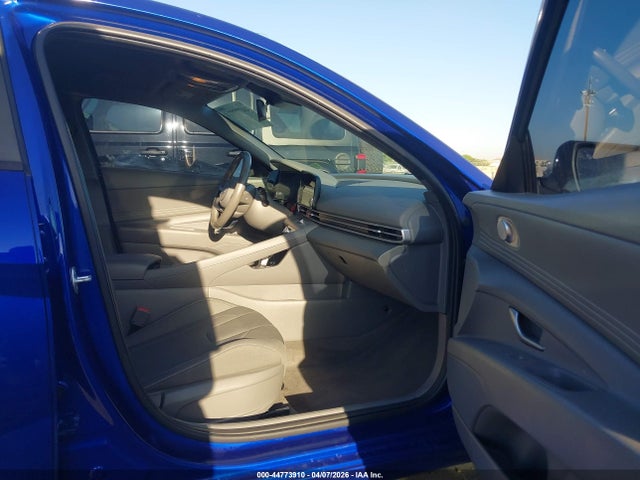 HYUNDAI ELANTRA SEL - 5