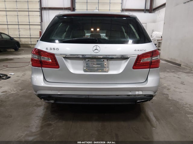 MERCEDES-BENZ E-CLASS - 6