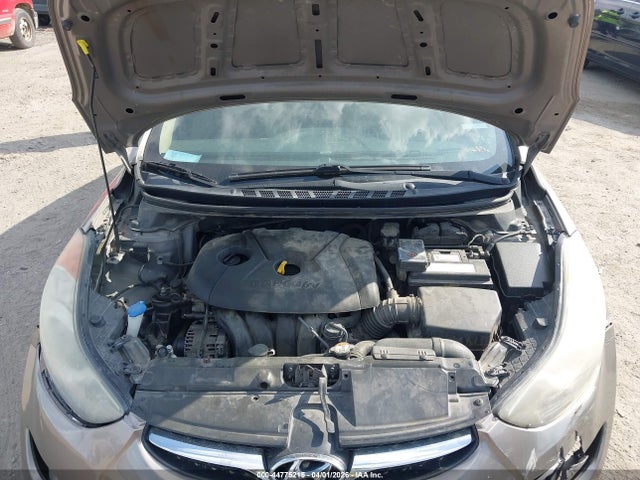 HYUNDAI ELANTRA GLS - 10