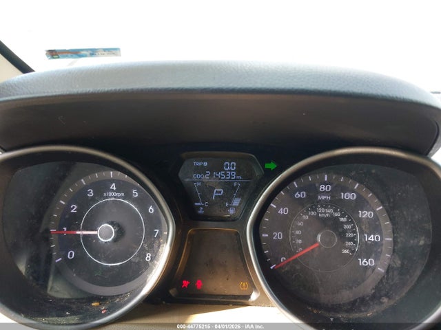 HYUNDAI ELANTRA GLS - 7