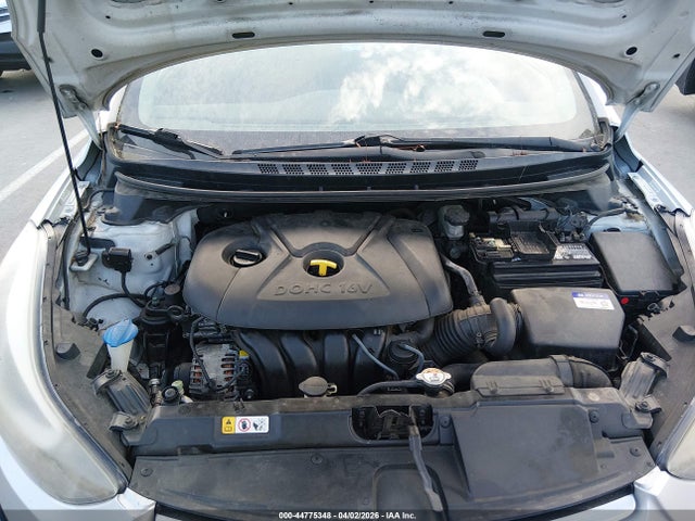 HYUNDAI ELANTRA SE - 10