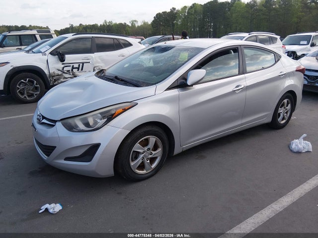 HYUNDAI ELANTRA SE - 2