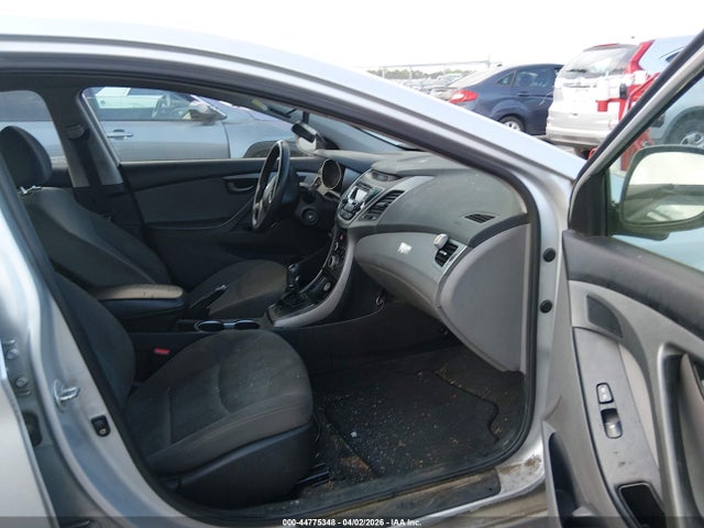 HYUNDAI ELANTRA SE - 5