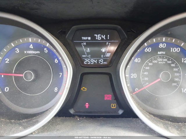 HYUNDAI ELANTRA SE - 7