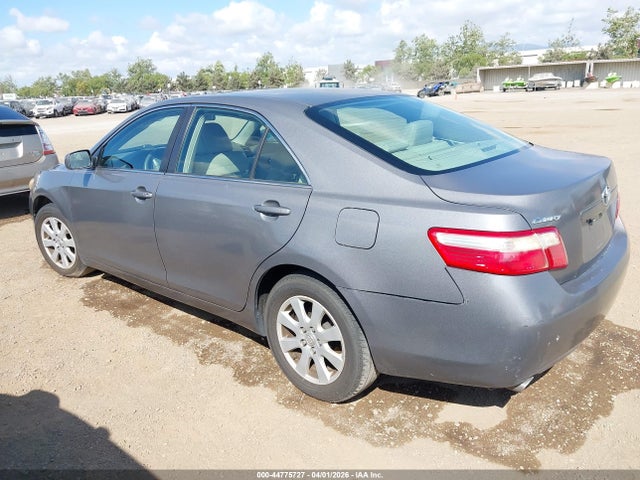 TOYOTA CAMRY - 3