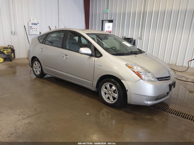 TOYOTA PRIUS - 1