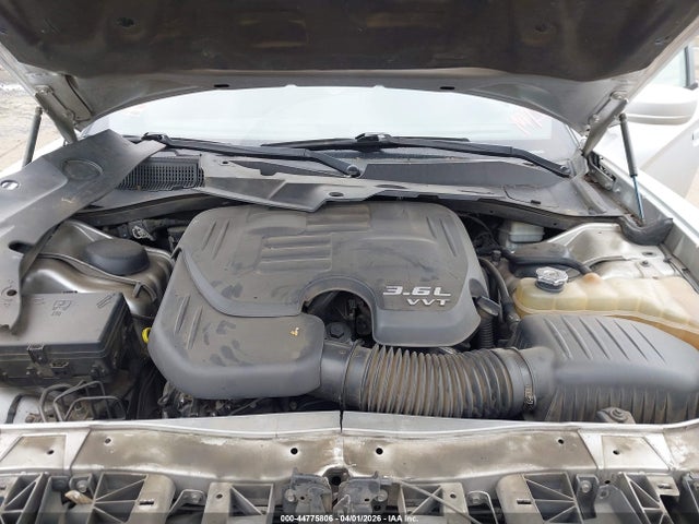 DODGE CHARGER SE - 10