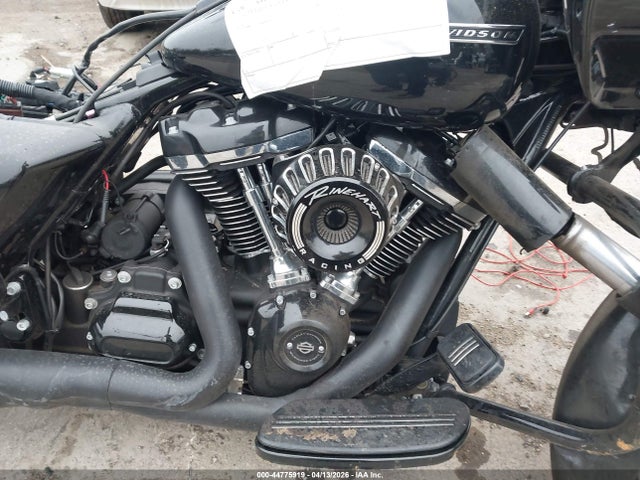 2019 HARLEY-DAVIDSON FLTRXS 8