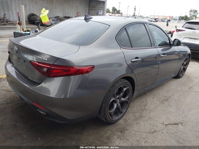 2017 ALFA Romeo GIULIA TI RWD — фото 4
