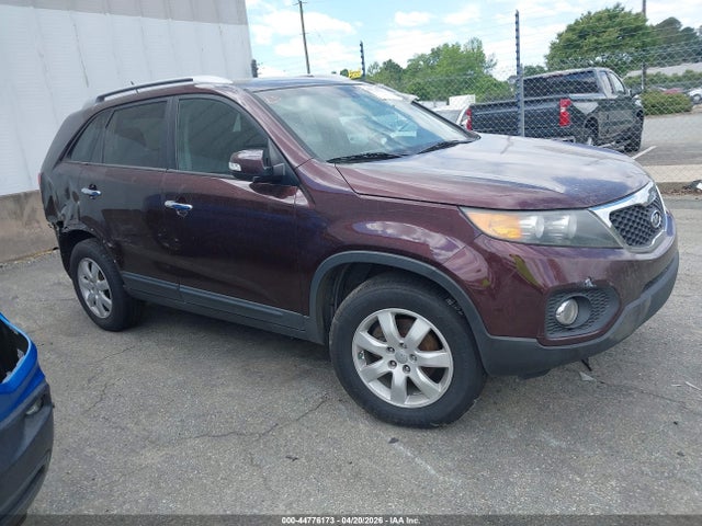 2013 KIA SORENTO LX