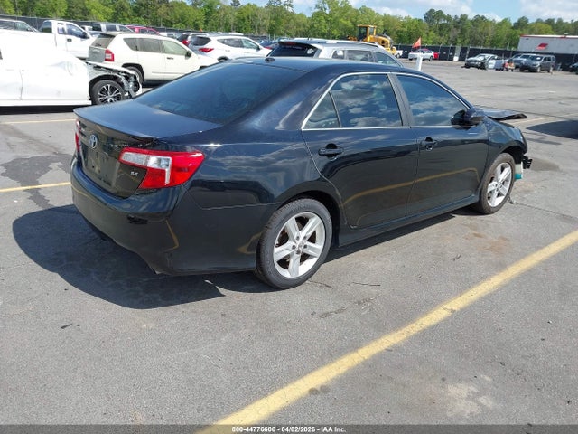 TOYOTA CAMRY - 4