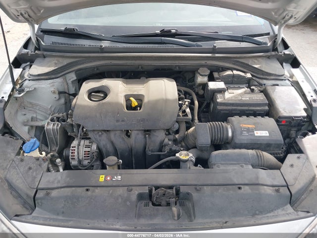 HYUNDAI ELANTRA SE - 10