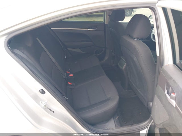 HYUNDAI ELANTRA SE - 8