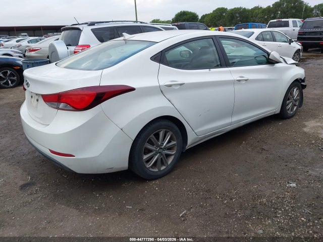 HYUNDAI ELANTRA SE - 4