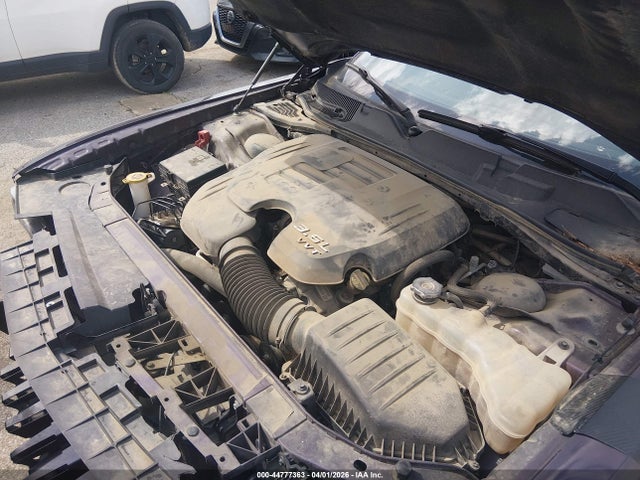 DODGE CHALLENGER SXT - 10