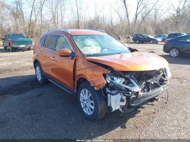 2017 NISSAN ROGUE SV