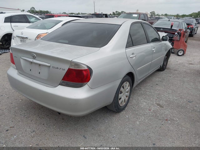 TOYOTA CAMRY - 4