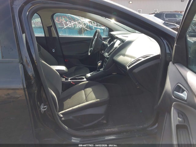 FORD FOCUS SE - 5
