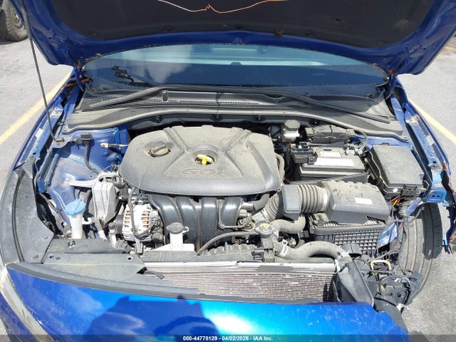 HYUNDAI ELANTRA GT - 10