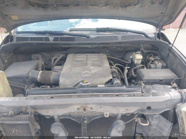 TOYOTA TUNDRA - 10