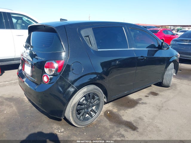 CHEVROLET SONIC 2LT - 4