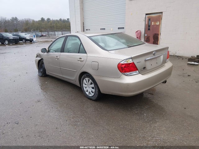 2005 Toyota CAMRY LE photo 3