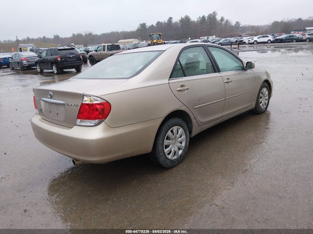 2005 Toyota CAMRY LE photo 4