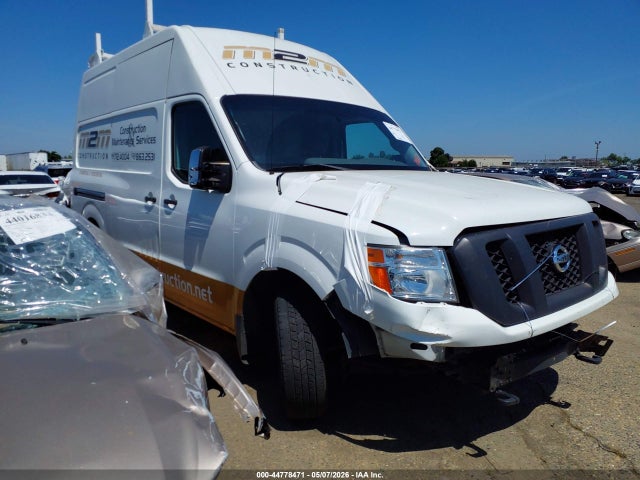2016 NISSAN NV SV V8