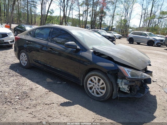 HYUNDAI ELANTRA SE - 1