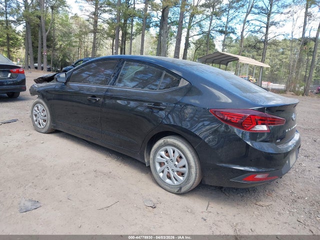 HYUNDAI ELANTRA SE - 3