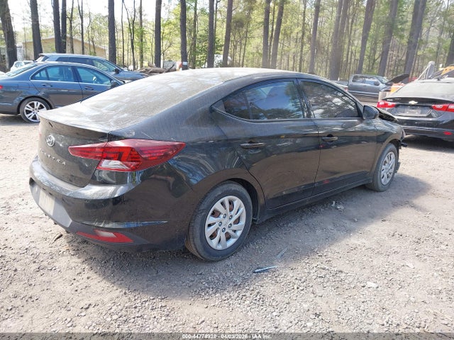 HYUNDAI ELANTRA SE - 4