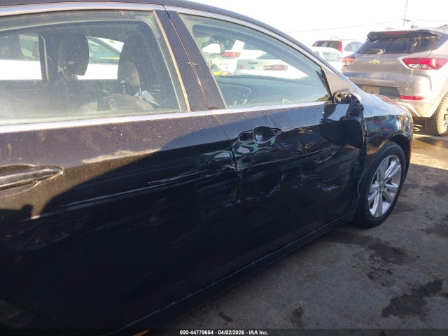 CHRYSLER 200 LIMITED - 6
