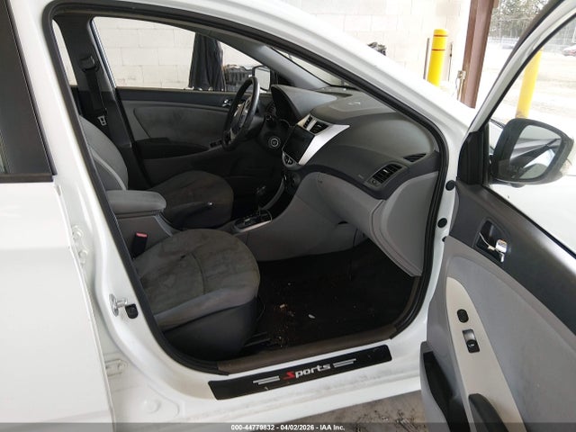 HYUNDAI ACCENT SE - 5