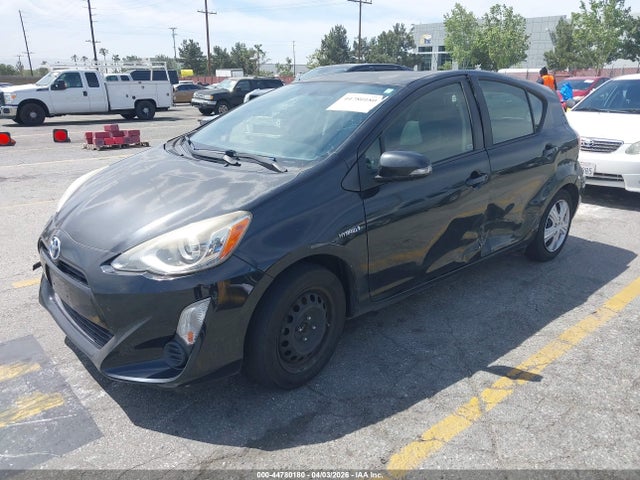 TOYOTA PRIUS C - 2