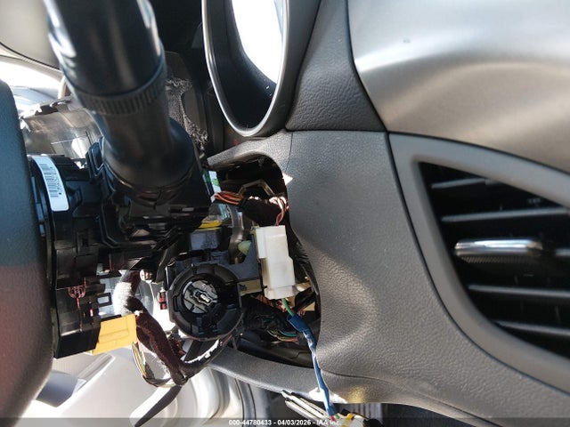 HYUNDAI ELANTRA GLS - 6