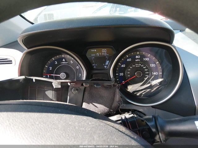 HYUNDAI ELANTRA GLS - 7