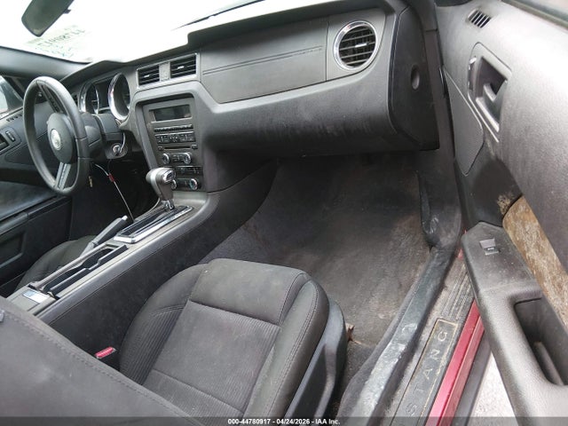 FORD MUSTANG V6 - 5