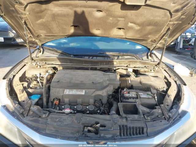 HONDA ACCORD TOURING V6 - 10