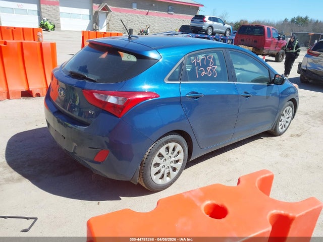 HYUNDAI ELANTRA GT - 4